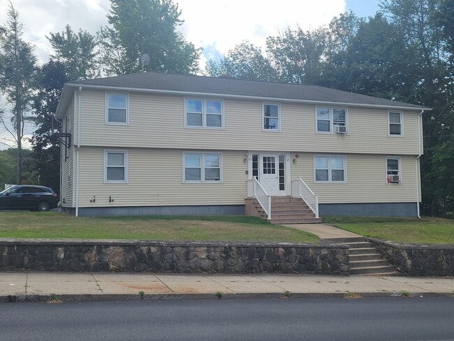Building Photo - 65 Cowesett Ave Unit 2 Rental