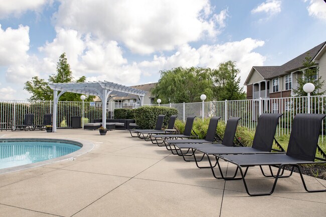 Summit Pointe apartments — community photo