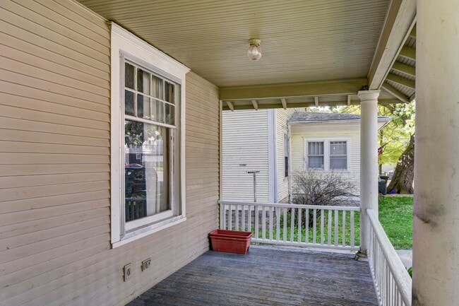 Photo - 307 N 31st St