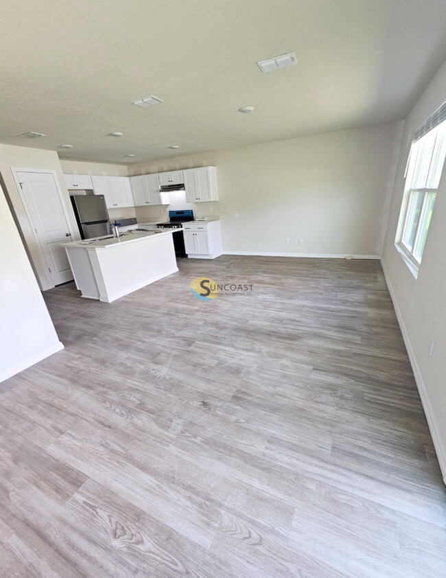 2 Rosalie Pl Unit B