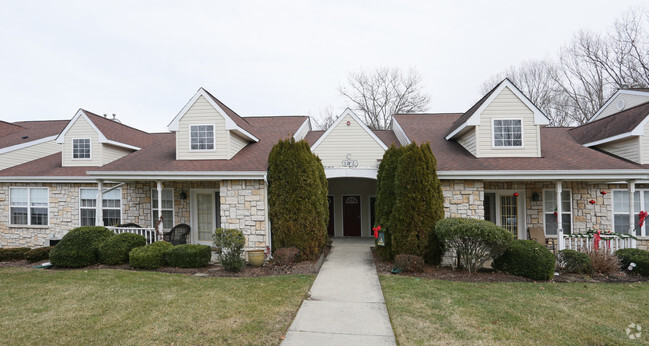 Building Photo - Eagle View Court 55+ Community Rental