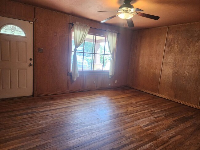 Photo - 3 bed, 1 bath home