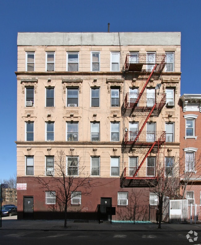 210 Humboldt St