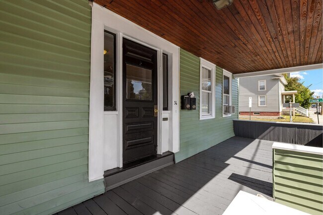 Photo - 36 Centre St