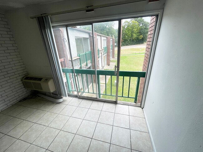 Naples Apartments - Naples Apartments