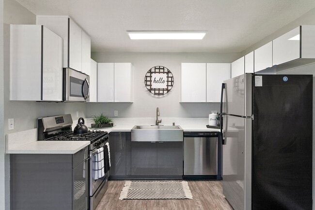 The Circle Apartments at Long Beach