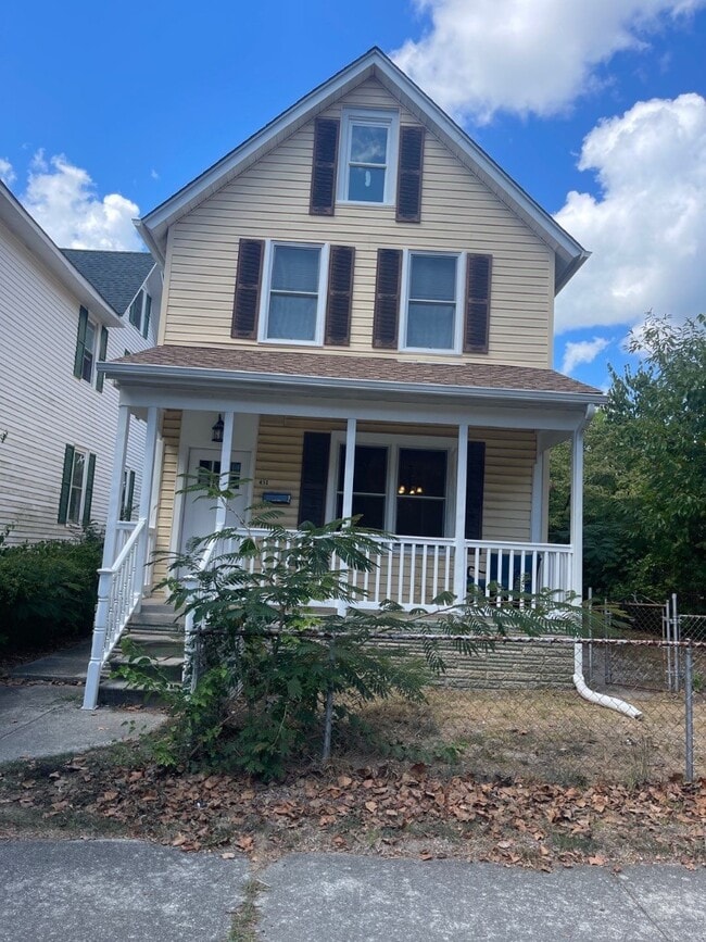 Photo - 451 St Louis Ave