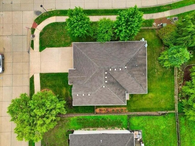 Photo - 2001 Cecil St