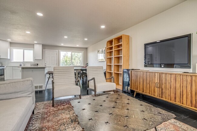 Photo - 482 W 80th Ave