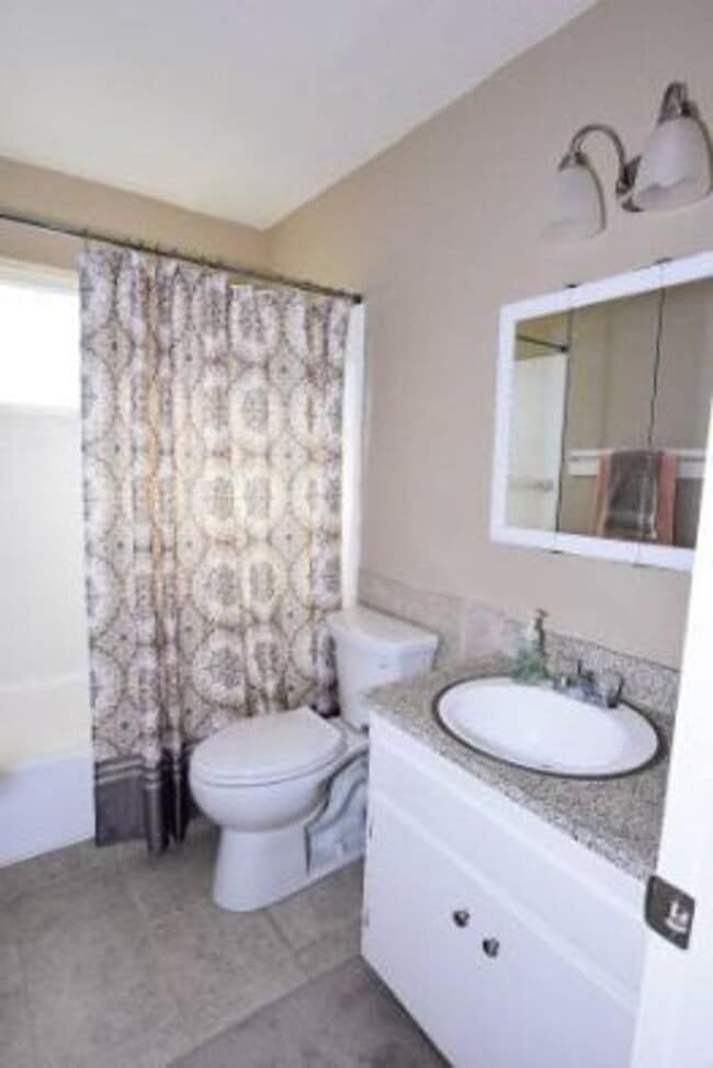 Photo - Garfield Manor