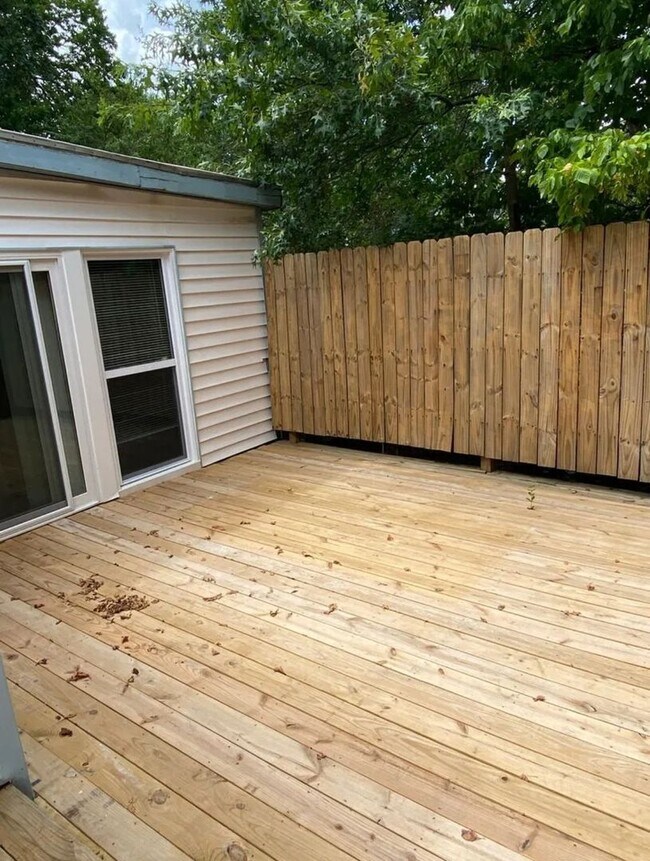 Photo - 3 Bed / 1 Bath House within walking distan...