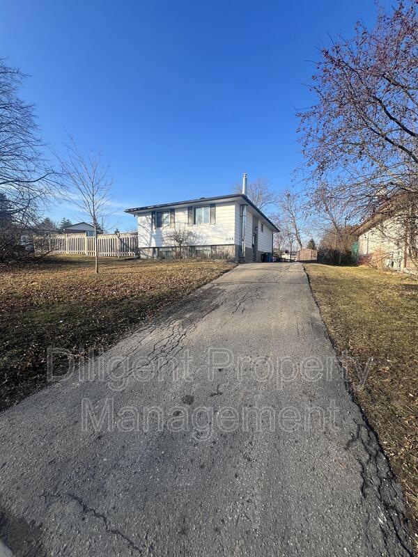 Photo - 2148 Springwood Rd