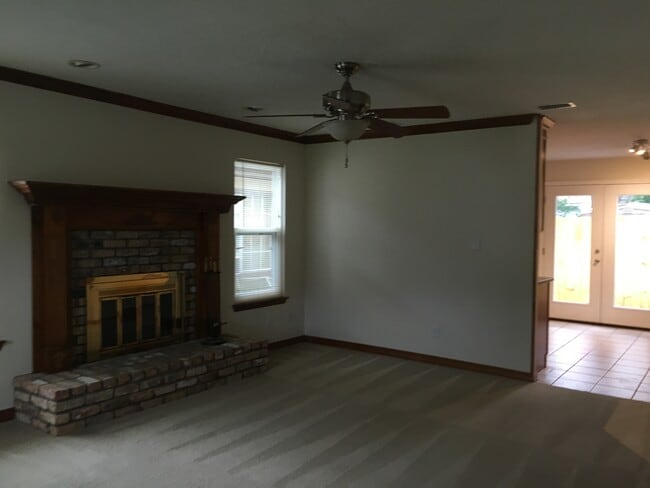 Photo - 2515 Georgetown Ln