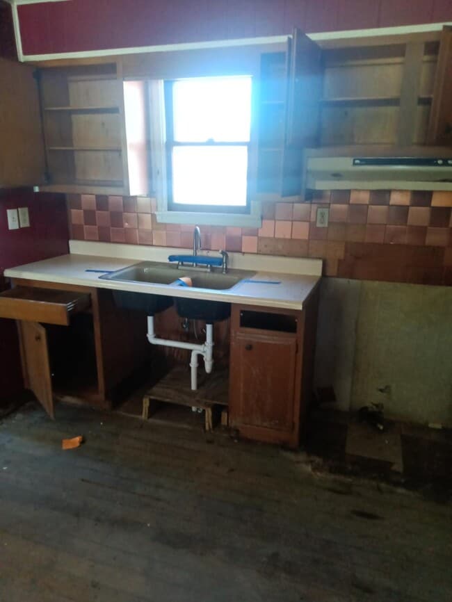 Photo - 313 S Dye St