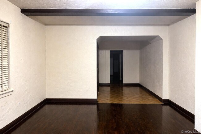 Photo - 40-17 194th St Unidad 1R