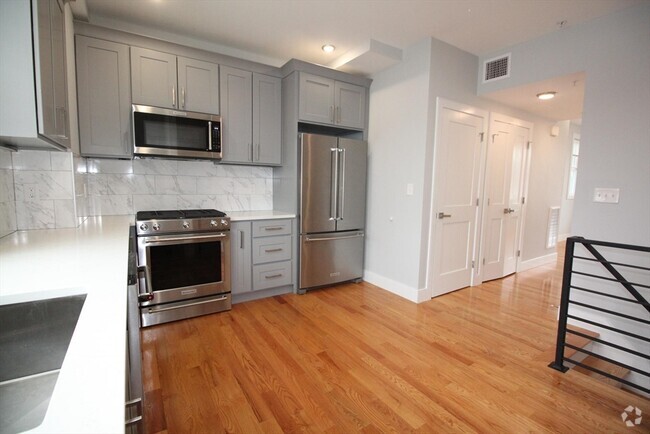 Building Photo - 106 Main St Rental