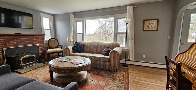 Photo - 7 Harmon Heights Rd