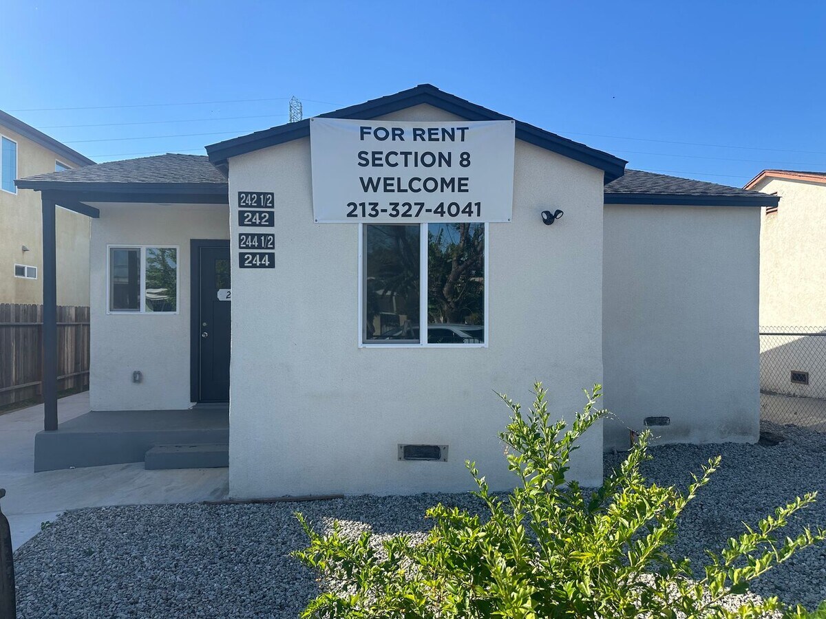 244-242 E97th St - 244-242 E97th St Unidad 244 1/2 E 97th St