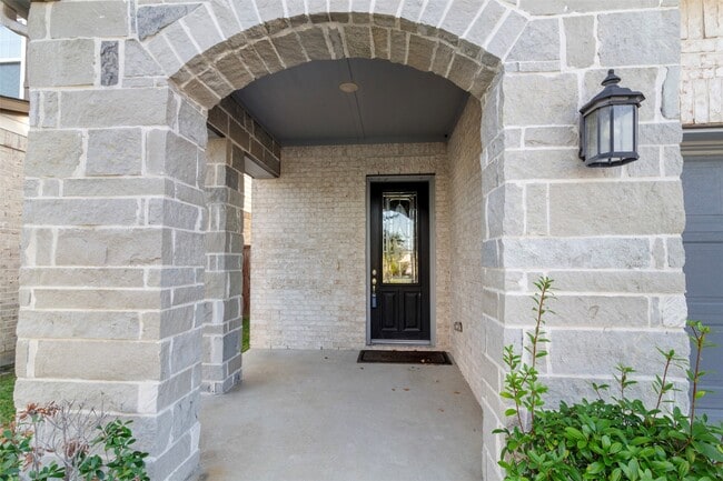 Building Photo - 2802 Northwood Pines Ln