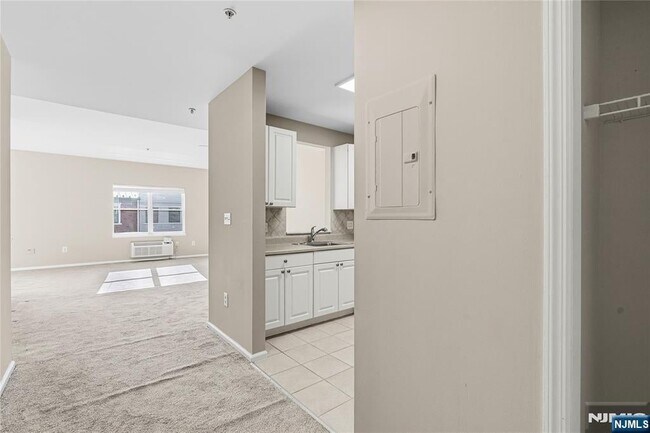 Photo - 905 River Rd