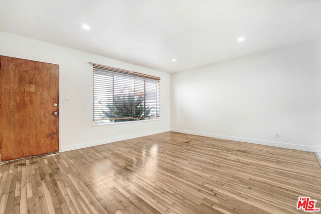 Photo - 1908 12th St Unit 1