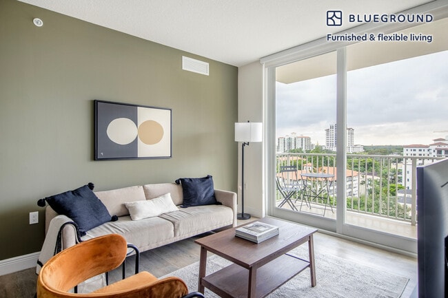 Building Photo - 987 SW 37th Ave Rental