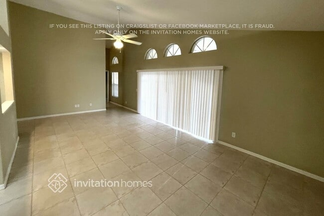 Photo - 18823 Rue Loire