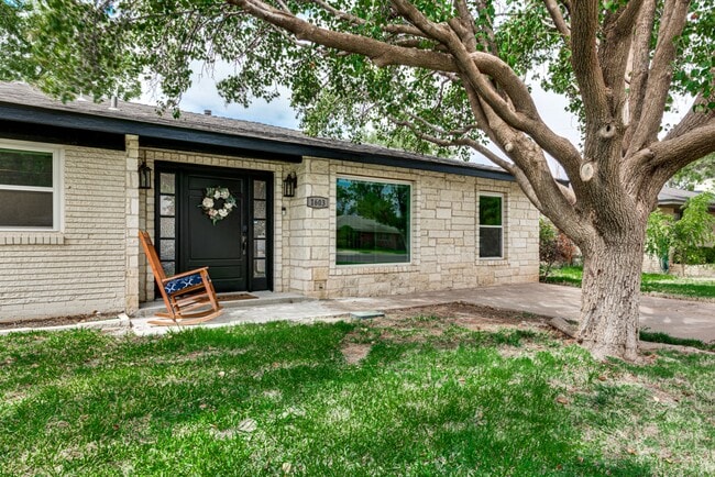 Building Photo - 1603 Mc Clintic St