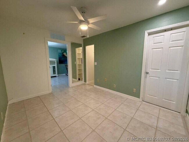 Photo - 311 Golden River Dr