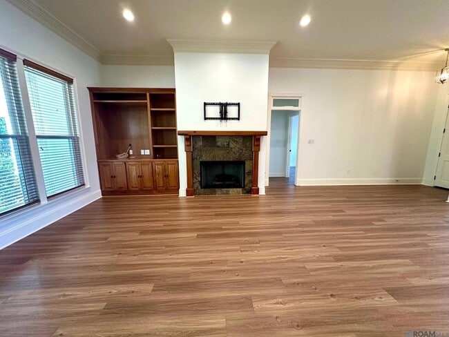 Photo - 10723 Hillbrook Ave