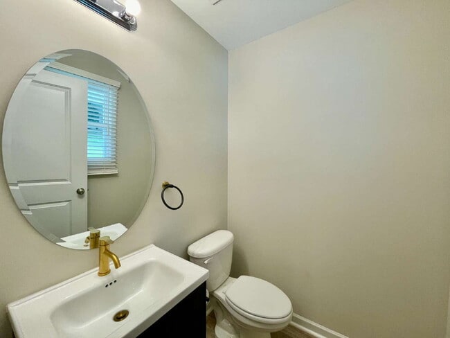 Photo - 3-Bedroom Retreat With 2.5 Baths In Fayetteville