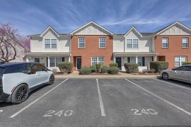 Photo - 240 Arapaho Dr