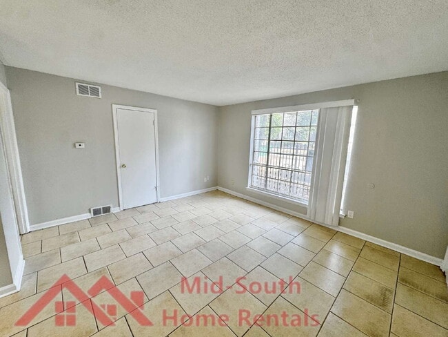 Photo - 129 Stonewall St Unit 9