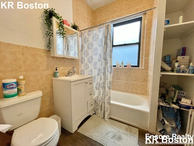 Photo - 235 Harvard Ave Unit 4