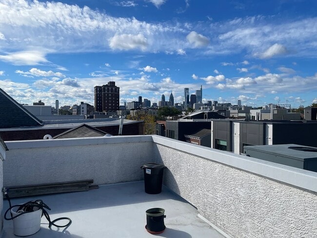 Photo - 1439 N Franklin St Unit B