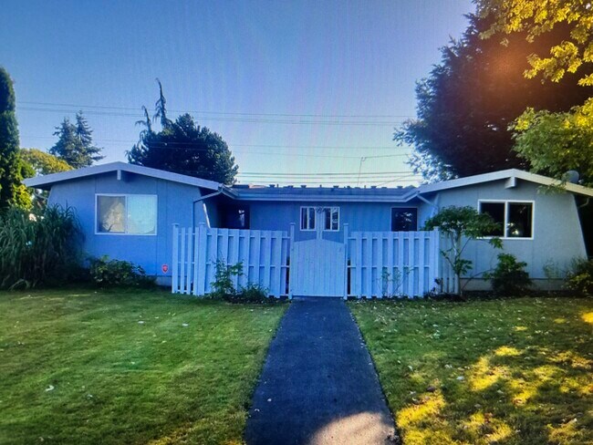 Frente del dúplex - 1017 Oakes Ave Unidad #1