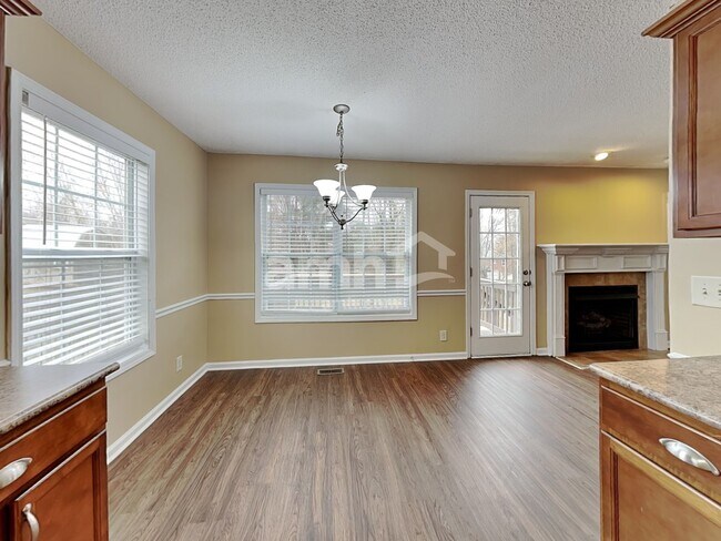 Photo - 3429 Queensbury Rd