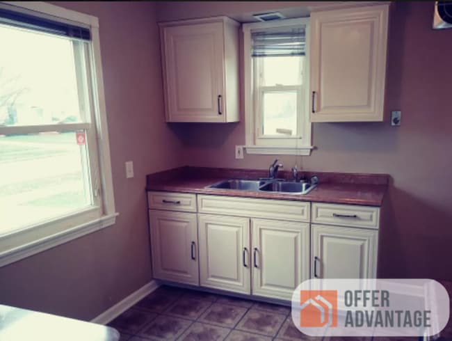 Photo - 20730 Nicholas Ave