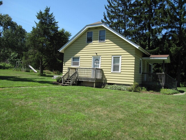 Photo - 10860 Bennett St SE