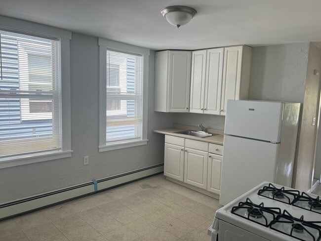 27 Warren Ave Unit 3