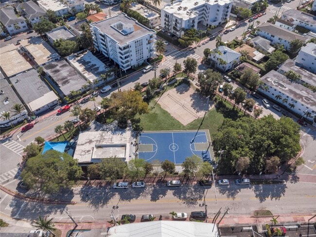 Photo - 7925 Carlyle Ave Unit 402