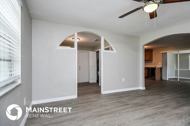 Photo - 505 Florida Cir S