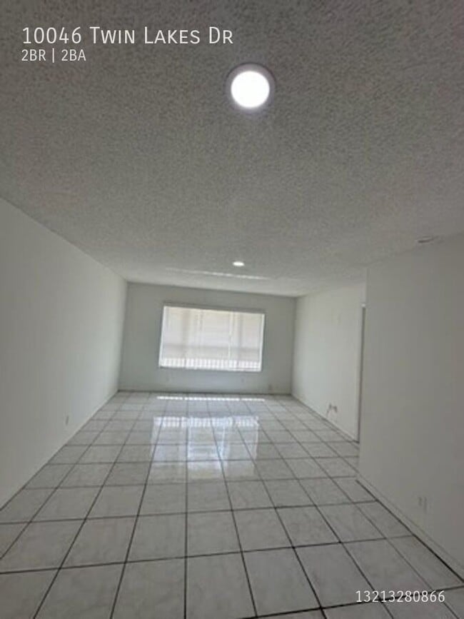 Photo - 10046 Twin Lakes Dr