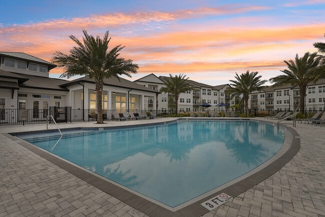 Story at Lake Gibson - Story Lake Gibson