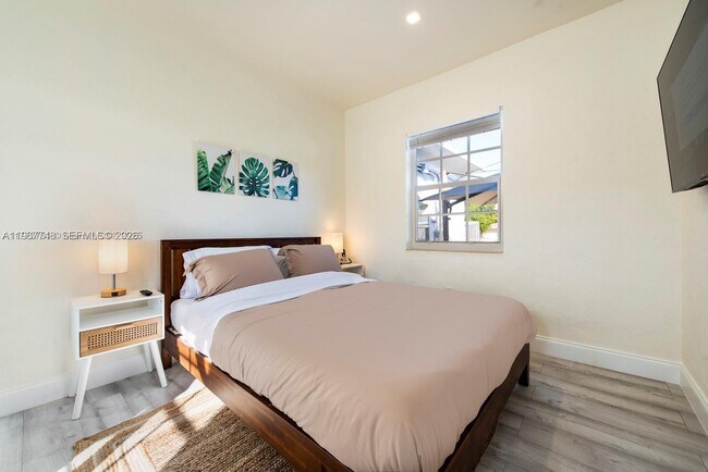 Photo - 115 SE 2nd St Unidad 1-2