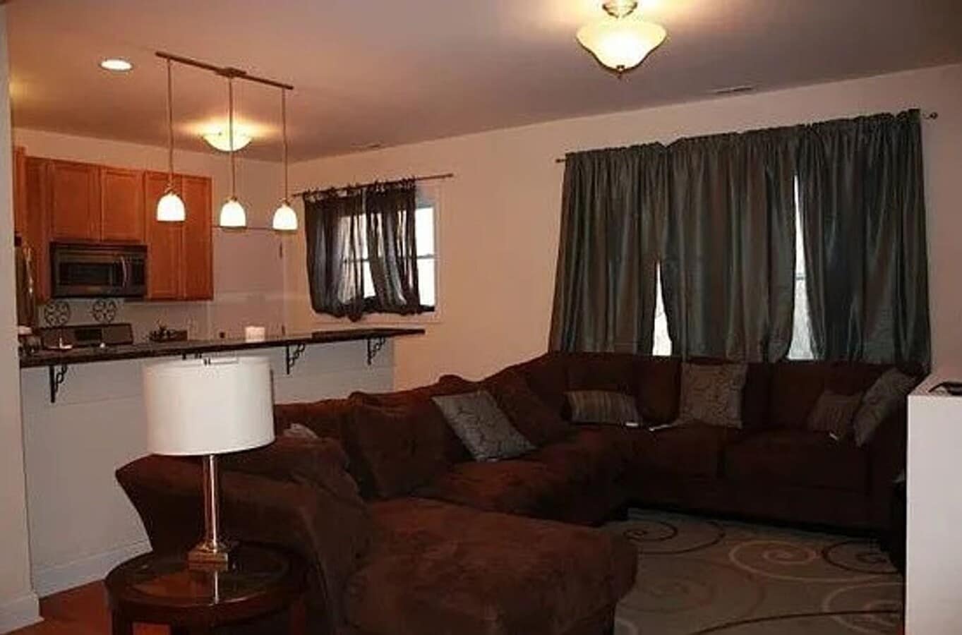 Photo - Rogers Park Gem with in-unit Laundry