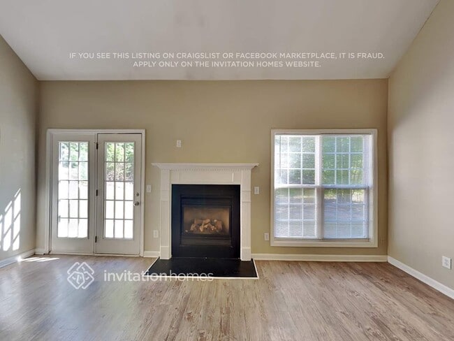 Photo - 467 Greyhawk Way