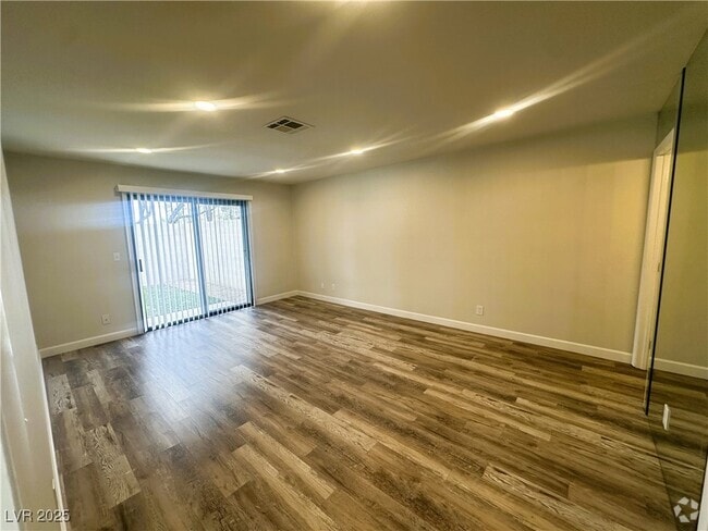 Building Photo - 4180 Blue Heron Ct Rental