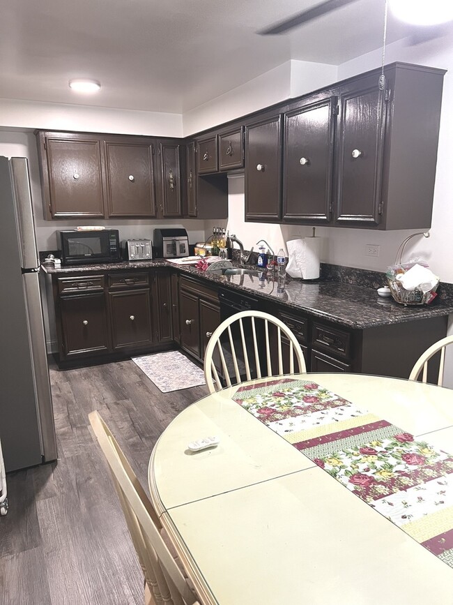 Photo - 8812 Briar Ct Unidad 1C