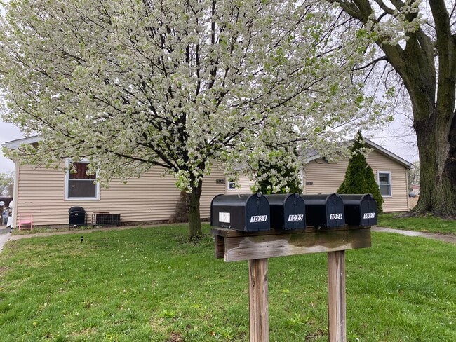 Photo - 1025 N Jefferson St